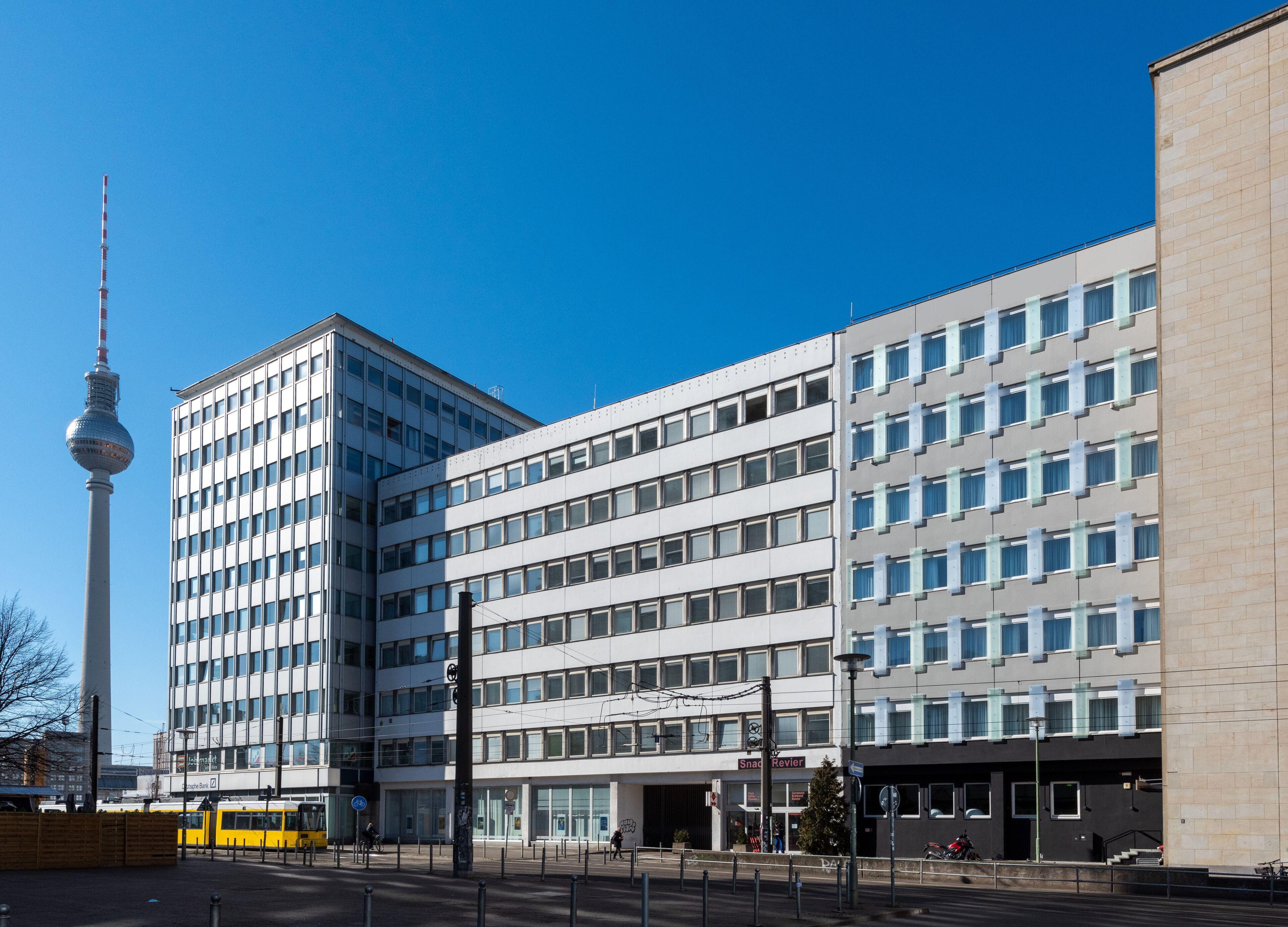 Greet Berlin Alexanderplatz — Foto 1